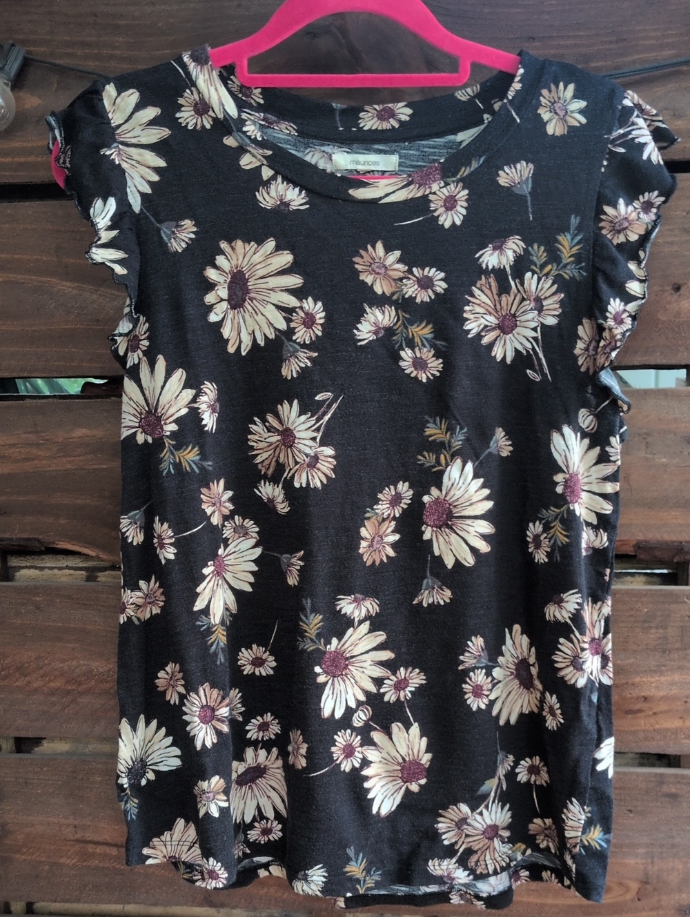 Maurices Black Tee with Cream Daisy Floral Print MEDIUM